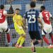 Liga Mistrzów: Benfica wygrała w Serbii z Trubinem, Arsenal podzielił się punktami z Atalantą (wideo)