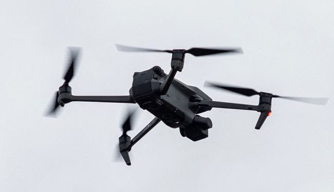 Nie tylko „podlewaj” go ogniem. Defense News oceniło wartość smoczych dronów w działach samobieżnych na froncie