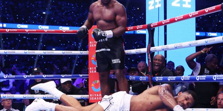 Dubois genialnie znokautował Joshuę: Usyk wyjaśnił powód takiego wyniku