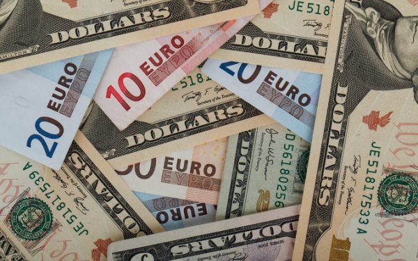 Kursy walut na 4 września: dolar i euro wzrosły w cenach w bankach