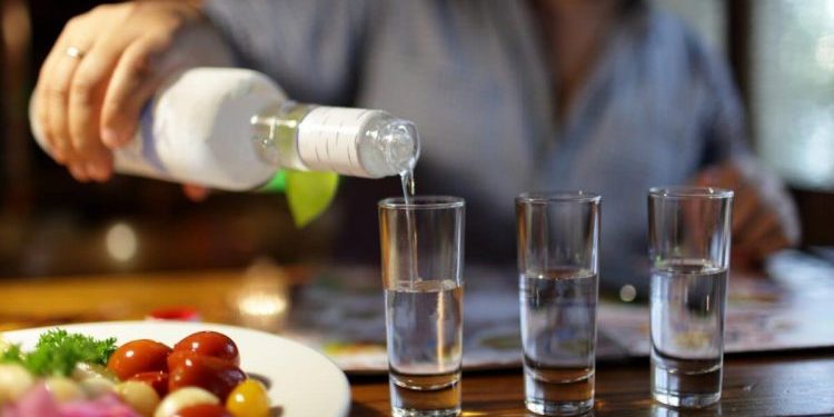 Znaleziono sposób na określenie alkoholizmu za pomocą dwóch pytań: dokładność wynosi 87%