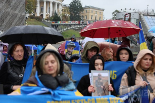 W centrum Kijowa na rzecz jeńców wojennych i zaginionych w akcji