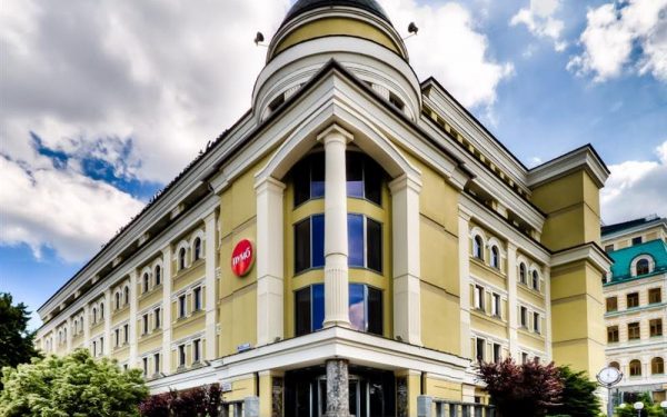 FUIB uruchamia aplikację umożliwiającą przyjmowanie płatności zbliżeniowych za pośrednictwem smartfona