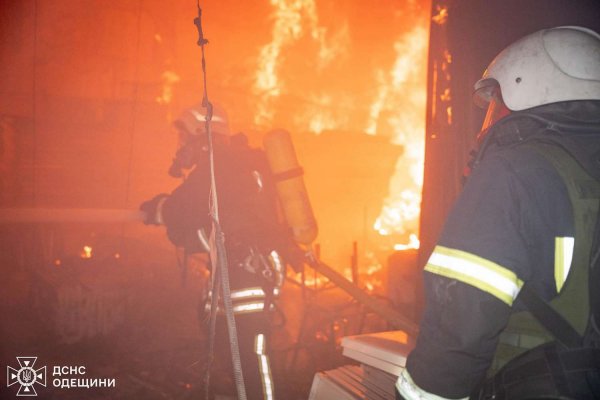 Państwowa Służba Ratunkowa pokazała skalę zniszczeń po nocnym ataku Szahedów na Odessę (FOTO)