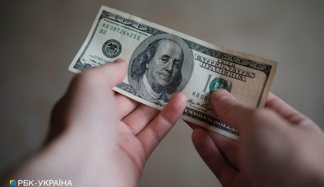 Dewaluację oblicza się: gdy dolar jest wart 45 hrywien