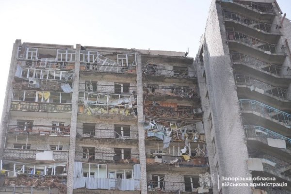 Federacja Rosyjska odpaliła sześć bomb lotniczych w Zaporożu, są ofiary śmiertelne i ranne (FOTO)