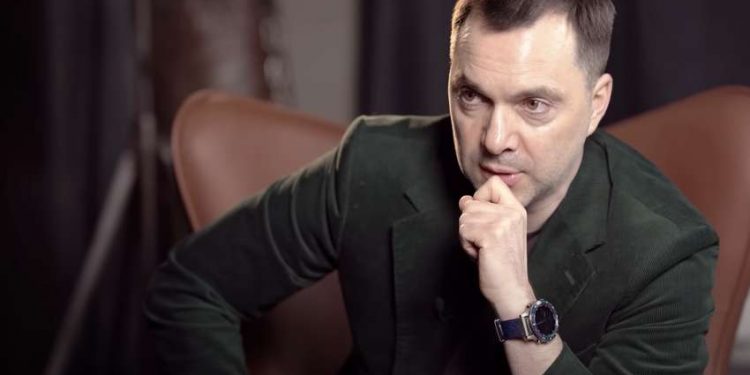 Arestowicz przewidział najtrudniejszy okres dla Ukrainy: nazwane miesiące