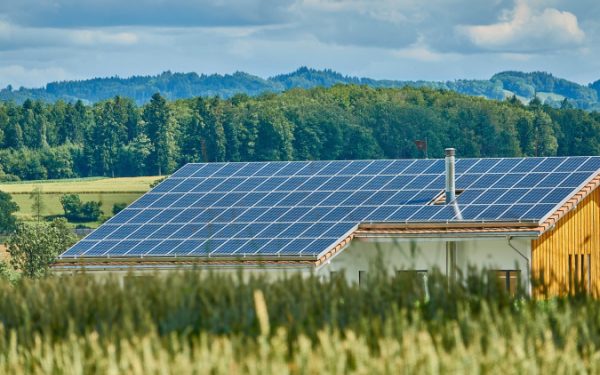 Gabinet Ministrów uprościł warunki udzielania kredytów 0% na instalację elektrowni słonecznych i wiatrowych dla ludności