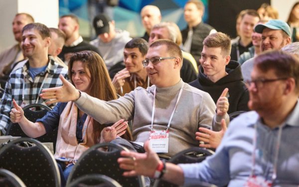Inwestorzy, przygotujcie się: jakie spostrzeżenia ujawnią nowi prelegenci „Live on Interest”?