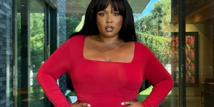 Lizzo straciła prawie połowę swojej wagi: Ozempic, czyli intensywny trening
