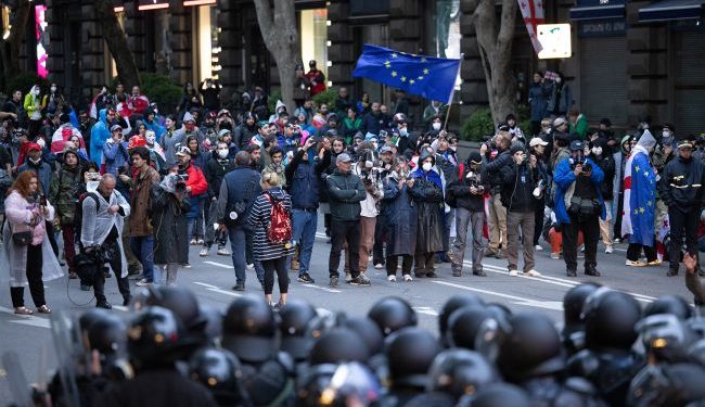 W Gruzji odbędą się dziś wybory prezydenckie: ludzie będą protestować przed parlamentem