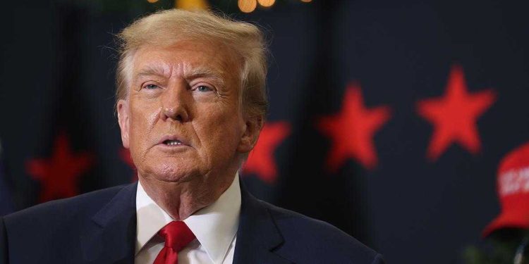 Ukryty sygnał: na spotkaniu z Zełenskim w garniturze Trumpa pojawiła się wskazówka dla Ukrainy (zdjęcie)