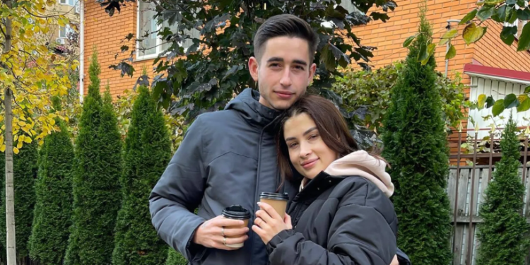 Żona Romana Sasanchina rozpoczęła pracę w fabryce w Polsce i skarżyła się na trudne warunki