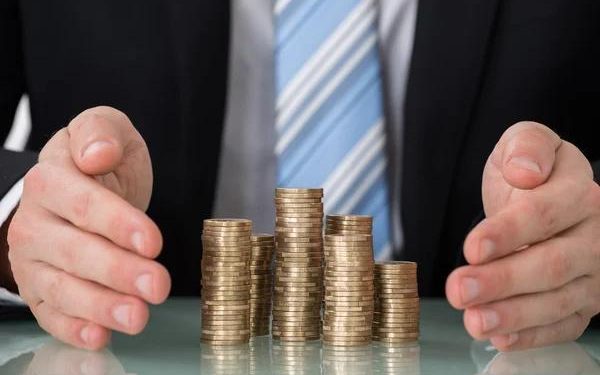 Getmantsev podał, jakie pensje otrzymują urzędnicy skarbowi w regionach