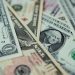 Kursy walut wieczorem 25 grudnia: dolar i euro nadal tracą na wartości na rynku międzybankowym