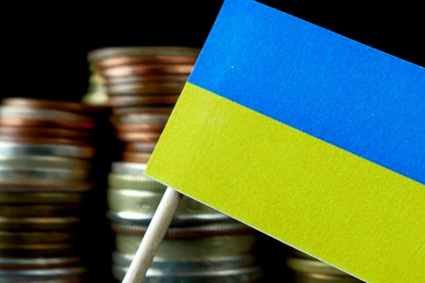 
Економіка тримається, але українці біднішають: фінансові перспективи-2025
