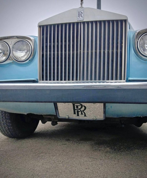 Próbowali nielegalnie sprowadzić na Ukrainę elitarnego Rolls Royce'a 1976 (zdjęcie) 