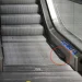 Dlaczego na schodach ruchomych w metrze są „szczotki”: i nie służą one do czyszczenia butów