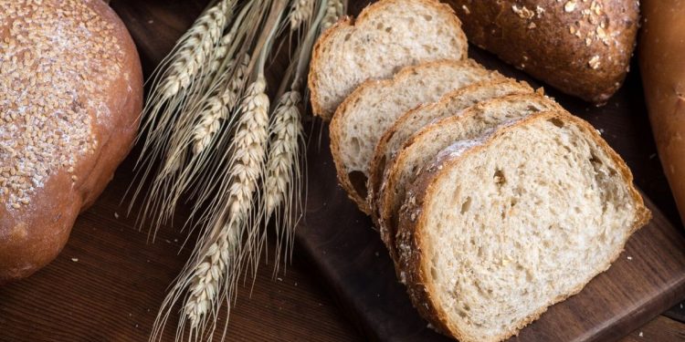 Jak przedłużyć świeżość pieczywa 6-krotnie? Niezbędny trik życiowy do kuchni