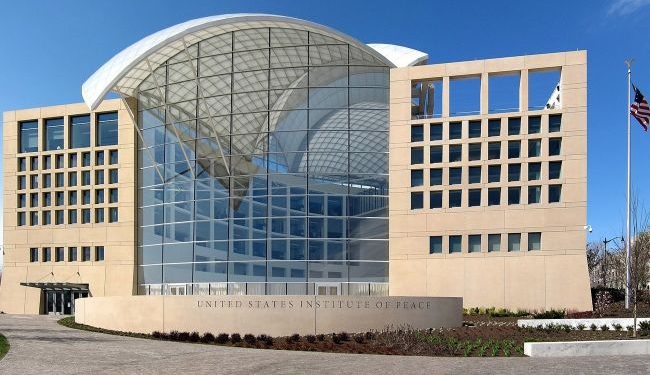 Administracja Trumpa masowo zwalnia pracowników Instytutu Pokoju USA – WP