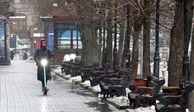 Ukraina pokryta śniegiem. Zdjęcia i filmy są kiepskie, jeśli oglądasz je w cieplejszą pogodę