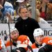 Klub zwolnił najstarszego trenera w NHL. Zespół nie odniósł zwycięstwa przez miesiąc.