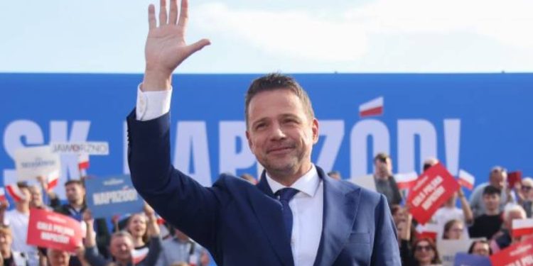 W Polsce wyłoniono finalistów wyborów prezydenckich: kto przechodzi dalej
