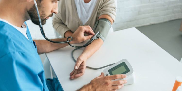 Babcine recepty na nadciśnienie: co robić, gdy ciśnienie jest wysokie