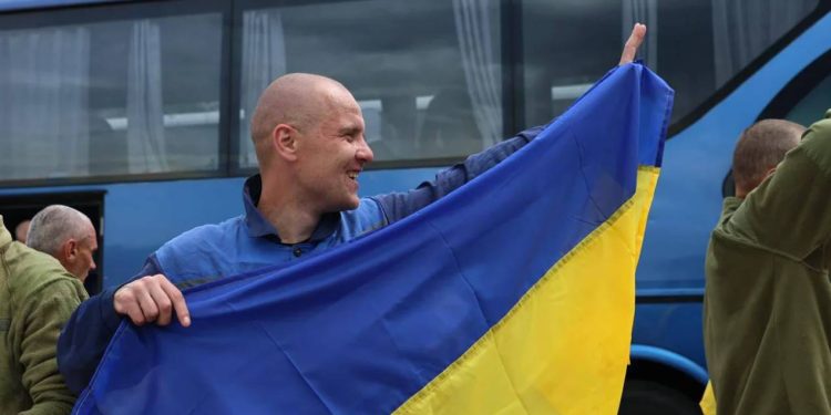 Ukraina odzyskała 307 obrońców podczas drugiego dnia masowej wymiany