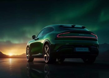 Xiaomi YU7: elektryczny crossover z zasięgiem do 835 km i ekranem na całą deskę rozdzielczą