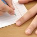 W każdym razie czy w każdym bądź razie – która forma jest poprawna?