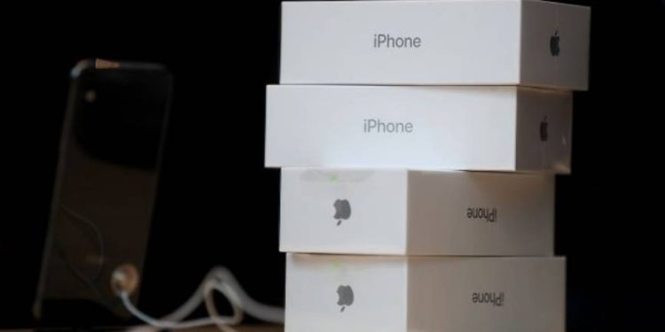 iPhone mogą zdrożeć: Trump postawił Apple ultimatum