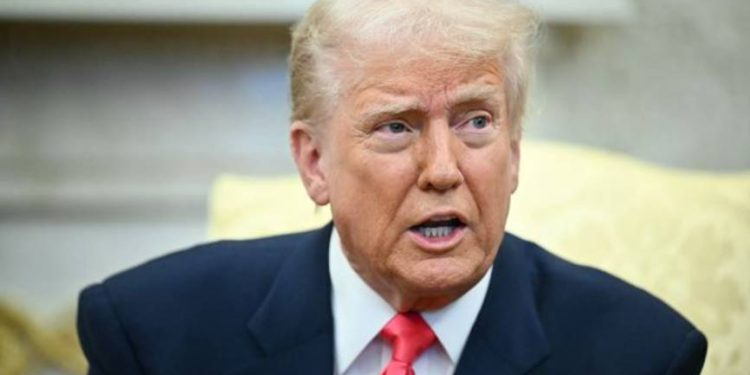 Trump ogłosił zawarcie obowiązującego rozejmu między Izraelem a Iranem, który ma zakończyć konflikt trwający od 13 czerwca. Obie strony muszą przestrzegać ciszy.