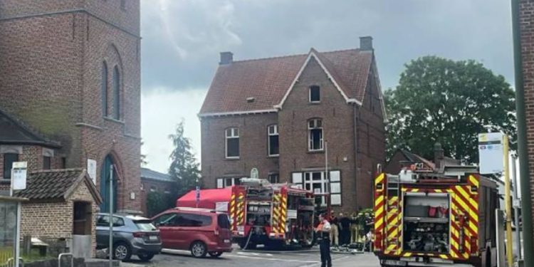 16-letni Ukrainiec w Belgii przyznał się do zamordowania matki i siostry oraz podpalenia mieszkania. Sprawą zajmie się sąd dla nieletnich.