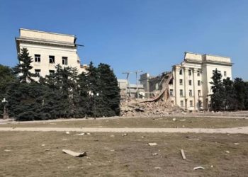 Rosja dwukrotnie uderzyła w chersońską administrację obwodową tego samego dnia