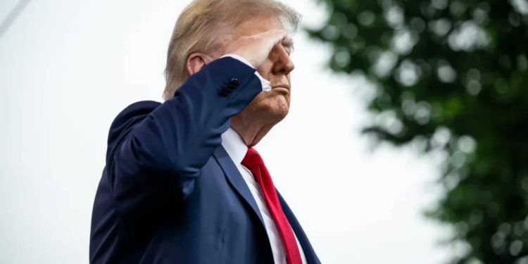 USA przeprowadziły ataki na obiekty jądrowe Iranu. Trump poinformował o atakach na Fordo, Natanz i Isfahan. W operacji uczestniczyły bombowce B-2 z bombami o ogromnej sile rażenia.
