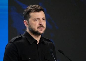 Na terytorium Ukrainy znajduje się 695 tysięcy rosyjskich żołnierzy, dodatkowo 52 tysiące są skoncentrowane naprzeciwko Charkowa i Sum w Rosji — oświadczył Zełenski.