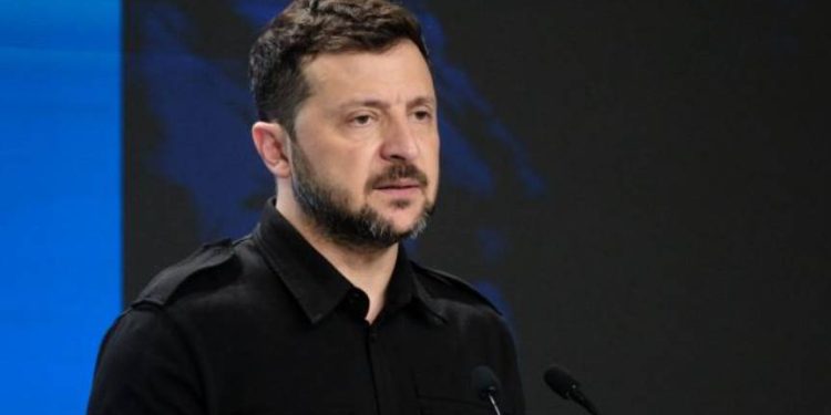 Na terytorium Ukrainy znajduje się 695 tysięcy rosyjskich żołnierzy, dodatkowo 52 tysiące są skoncentrowane naprzeciwko Charkowa i Sum w Rosji — oświadczył Zełenski.