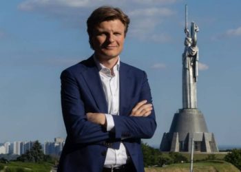 Holandia przekaże Ukrainie pomoc w wysokości 175 milionów euro: 100 radarów do wykrywania bezzałogowych statków powietrznych oraz 20 pojazdów medycznych do końca roku.