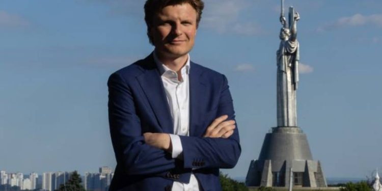 Holandia przekaże Ukrainie pomoc w wysokości 175 milionów euro: 100 radarów do wykrywania bezzałogowych statków powietrznych oraz 20 pojazdów medycznych do końca roku.