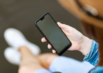 DeepL został zablokowany dla użytkowników w Rosji i na Białorusi. Powody blokady nie zostały ujawnione. Z usługi korzysta ponad 500 milionów osób.
