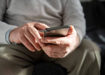 W Ukrainie uruchomiono nową usługę elektroniczną "Moja identyfikacja", która pozwoli emerytom uniknąć wstrzymania wypłat emerytalnych dzięki online'owej identyfikacji.