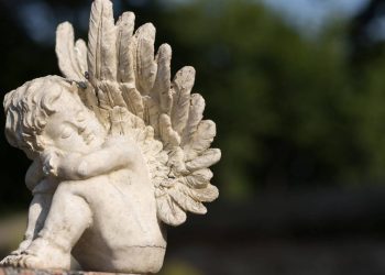 Dzień św. Mirona – święto z wielowiekową historią. Dowiedz się, kiedy jest obchodzone, jakie tradycje są z nim związane i jak poprawnie złożyć życzenia Mironowi.