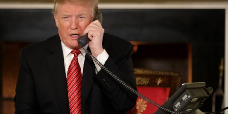 Trump rozmawiał z Putinem o wojnie w Ukrainie. Prezydent Rosji zadeklarował, że nie odstąpi od swoich celów. Trwają rozmowy o kontynuacji negocjacji.