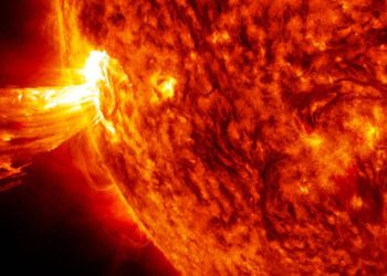 Sprawdź prognozę burz magnetycznych na 13 lipca 2025! Dowiedz się, jak geomagnetyzm wpływa na zdrowie, technologie i samopoczucie oraz jak się chronić przed jego skutkami.