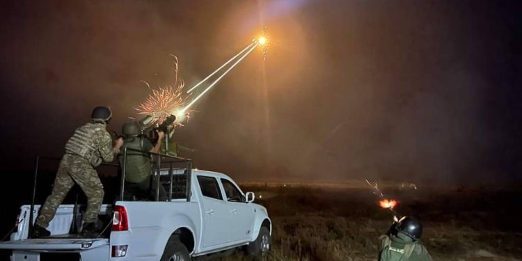 W nocy z 8 na 9 lipca Rosja zaatakowała Ukrainę, używając 728 dronów i 13 rakiet. Siły obrony powietrznej zneutralizowały 718 celów. Główny atak był wymierzony w Łuck.