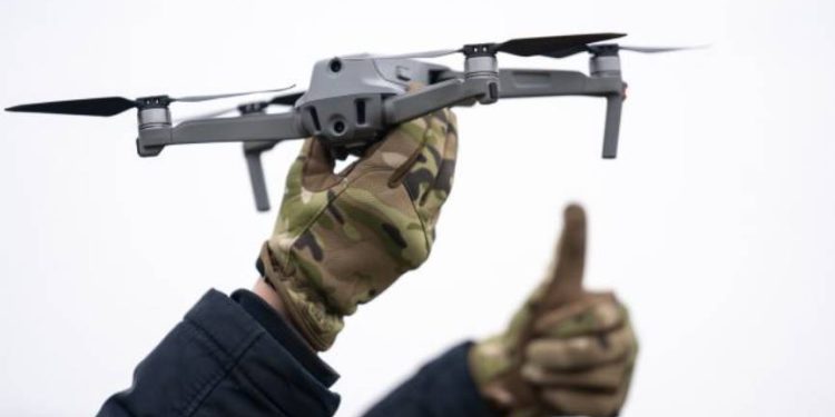 Ukraina i Dania połączyły siły w celu stworzenia systemu przechwytywania dronów z wykorzystaniem sztucznej inteligencji, łącząc doświadczenie bojowe z zachodnimi technologiami obronnymi.