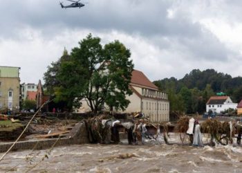 Silne ulewy nawiedziły Chiny: co najmniej 30 ofiar śmiertelnych, ponad 80 tysięcy ewakuowanych, zalane dzielnice Pekinu i okolic. Żywioł trwa.