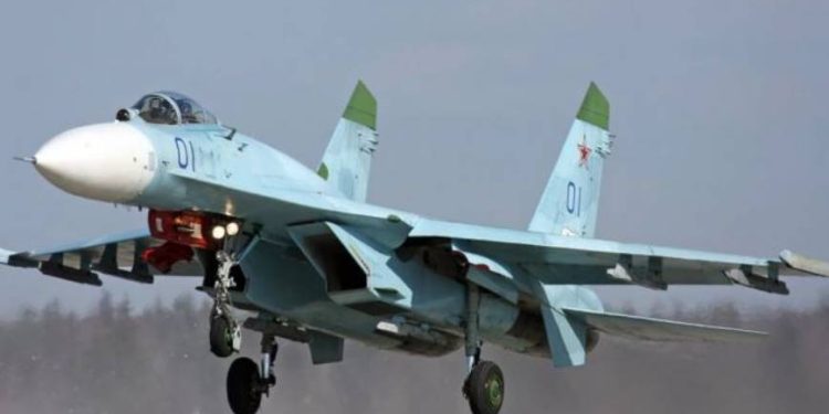 W obwodzie niżnonowogrodzkim w Rosji rozbił się myśliwiec Su-27, piloci się katapultowali. Jeden został odnaleziony, drugi jest poszukiwany. Brak zniszczeń na ziemi.