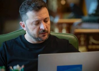 Zełenski rozmawiał z Alijewem w obliczu napięcia między Baku a Moskwą: Ukraina poparła Azerbejdżan po śmierciach w Jekaterynburgu i przemocy służb.